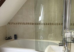 Second floor en-suite bathrooms